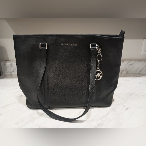 Michael Kors Handbags - Michael Kors Tote Bag